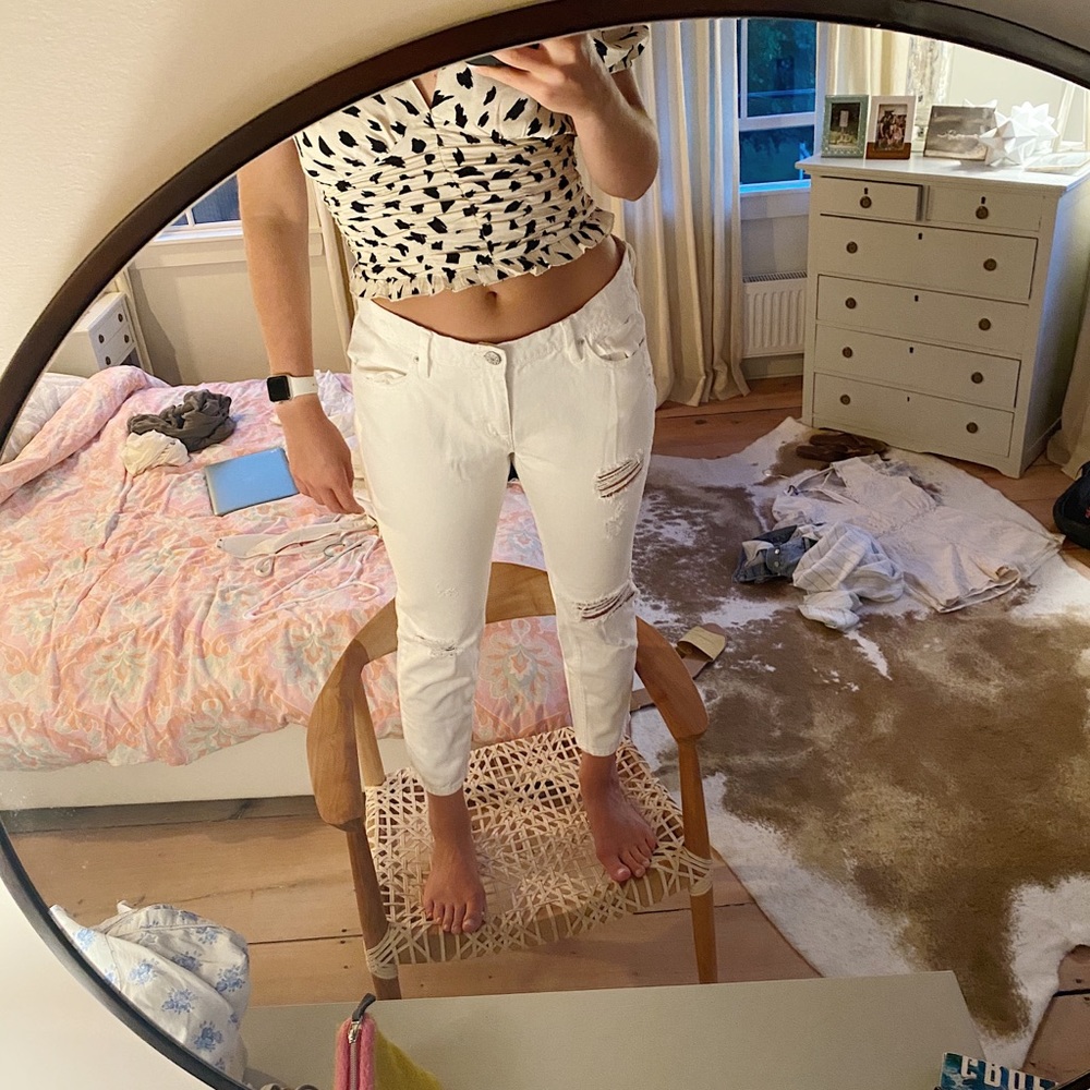 BDG white distressed jeans